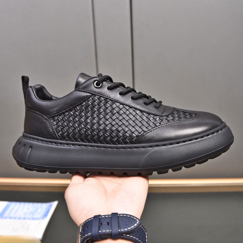 bo*te*ga Ve*ne*ta casual shoes